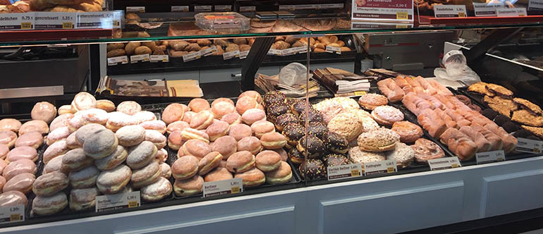Hochwertige Ladeneinrichtungen für Bäckereien, Konditoreien und Coffee Shops Ladeneinrichtungen Bäckereien, Konditoreien, Coffee Shops